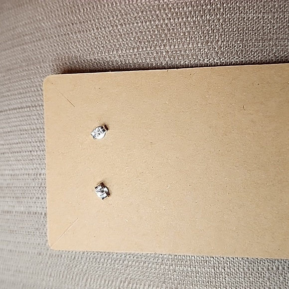 New Sterling Silver Pink Stud Earrings - Picture 6 of 6